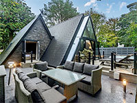 Glass Lodge 4-6C2
