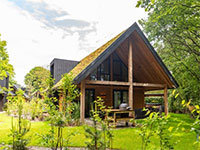 Bos Villa met Hottub